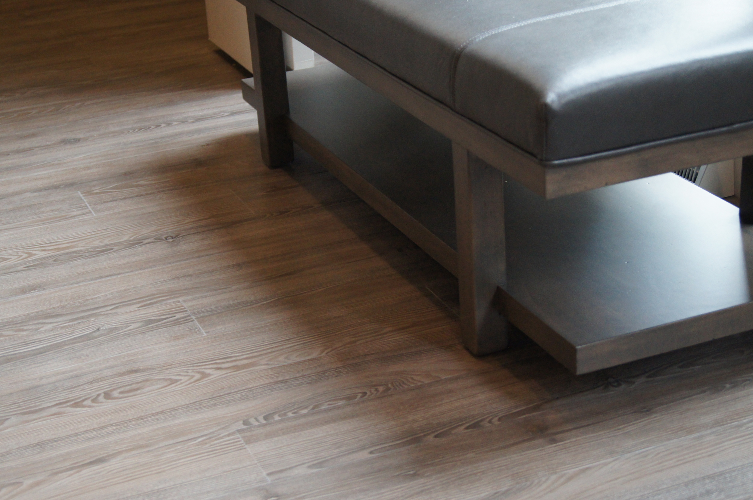 LUXURY VINYL TILE HAS THE APPEARANCE OF WOOD, WHILE BEING MORE DURABLE AND EASIER TO CLEAN FOR A MAIN ENTRANCE