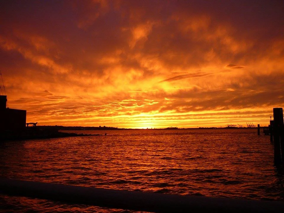 red hook sunset best darker2.jpg