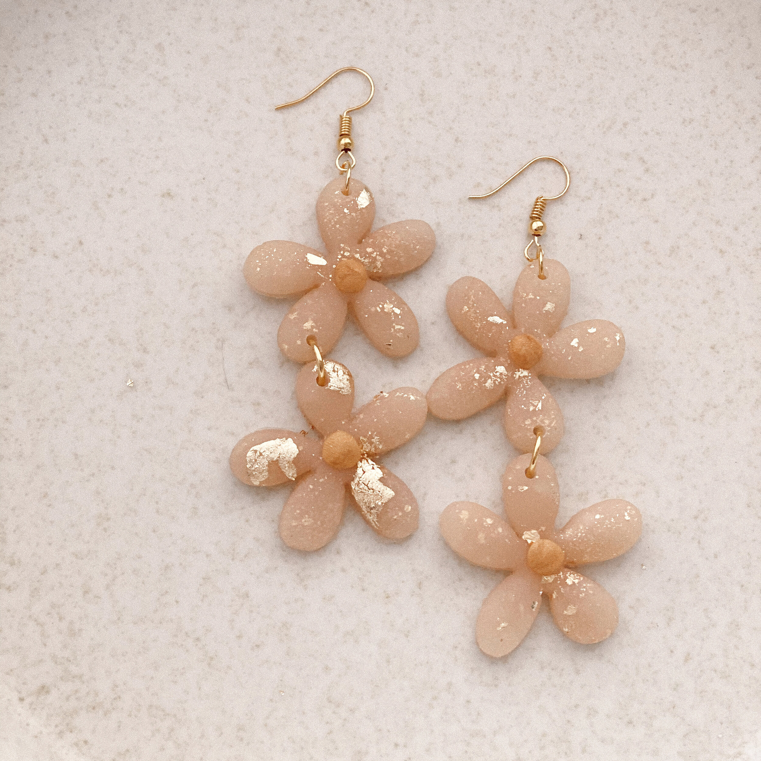 d a z e | $24