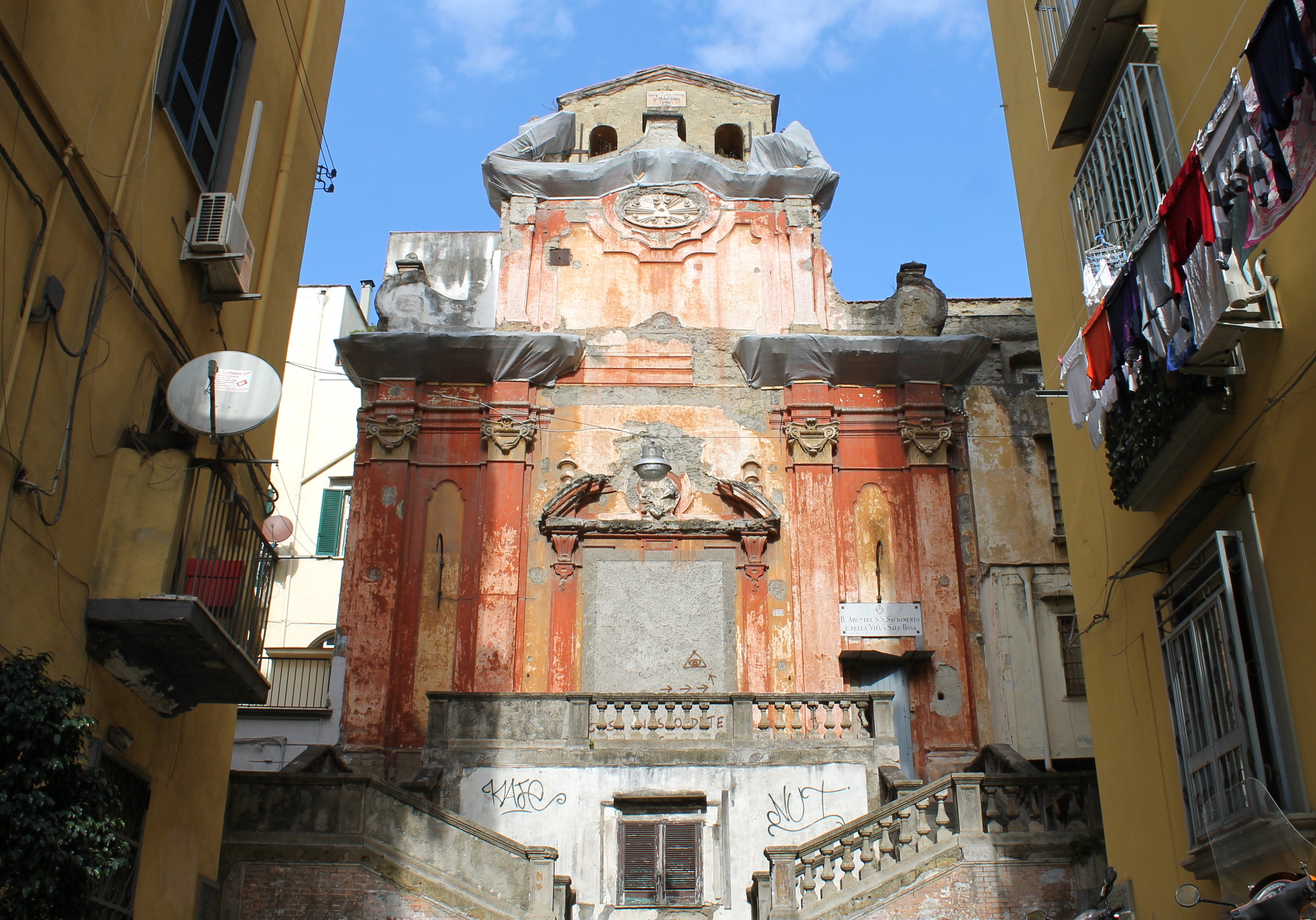 La Controra is actually a converted monastery, so when you turn to enter your first view is of this eery old cathedral.