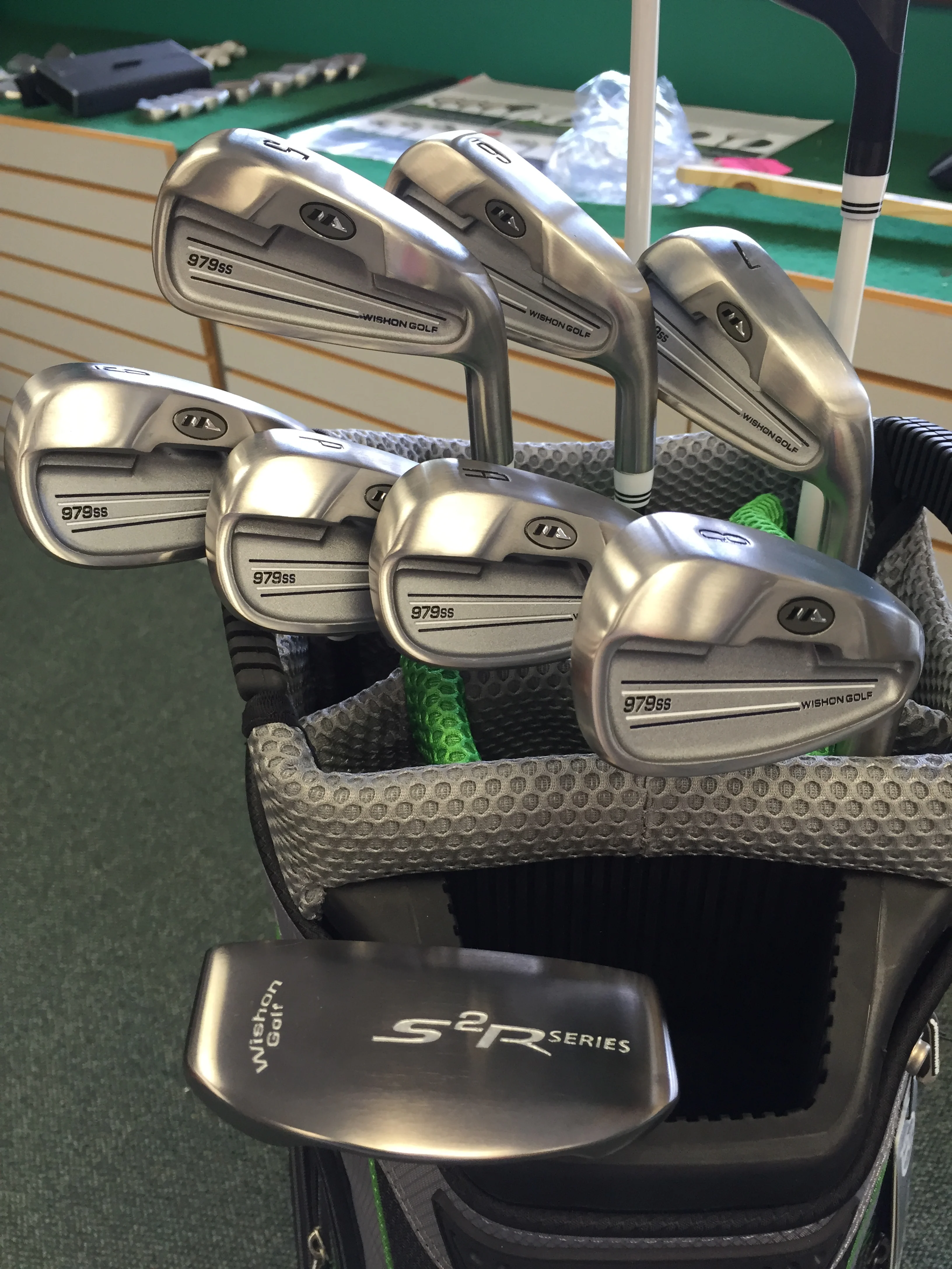 Maurice got a brand new bag