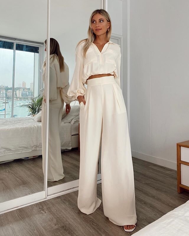 Pants Party 🥂 I&rsquo;ll never get over how flattering a wide leg pant is! Major babe @cassie_cameron_ wearing @shonajoy_ set, shot &amp; styled by me x 💕 #shonajoy #cassiecameron