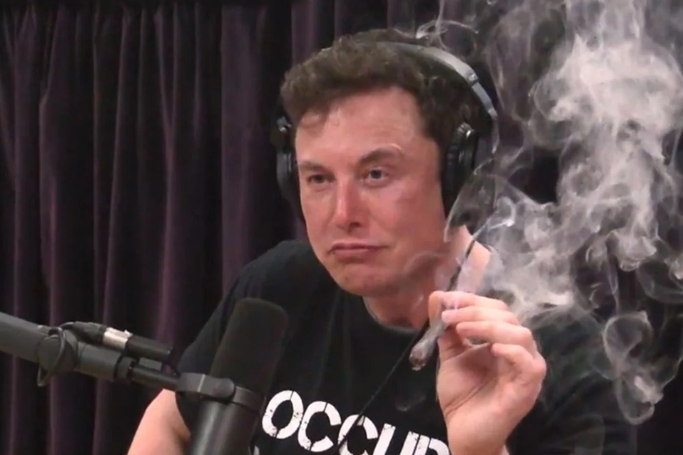 AND ELON WOULD NEVER LET US FORGET THE 420 LITRES OF BOOT SPACE