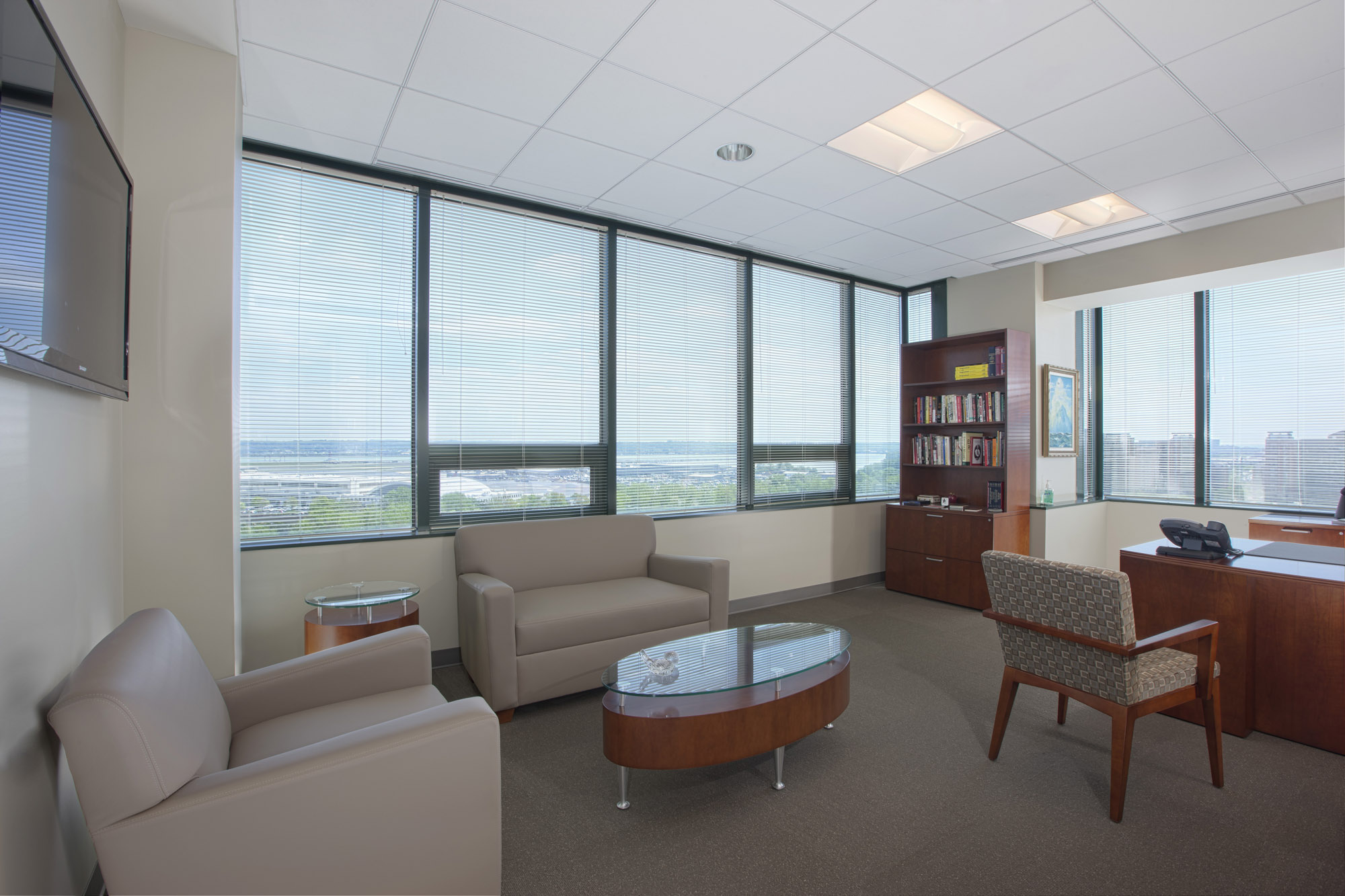 DRS VA Office Interior Image R121409.jpg