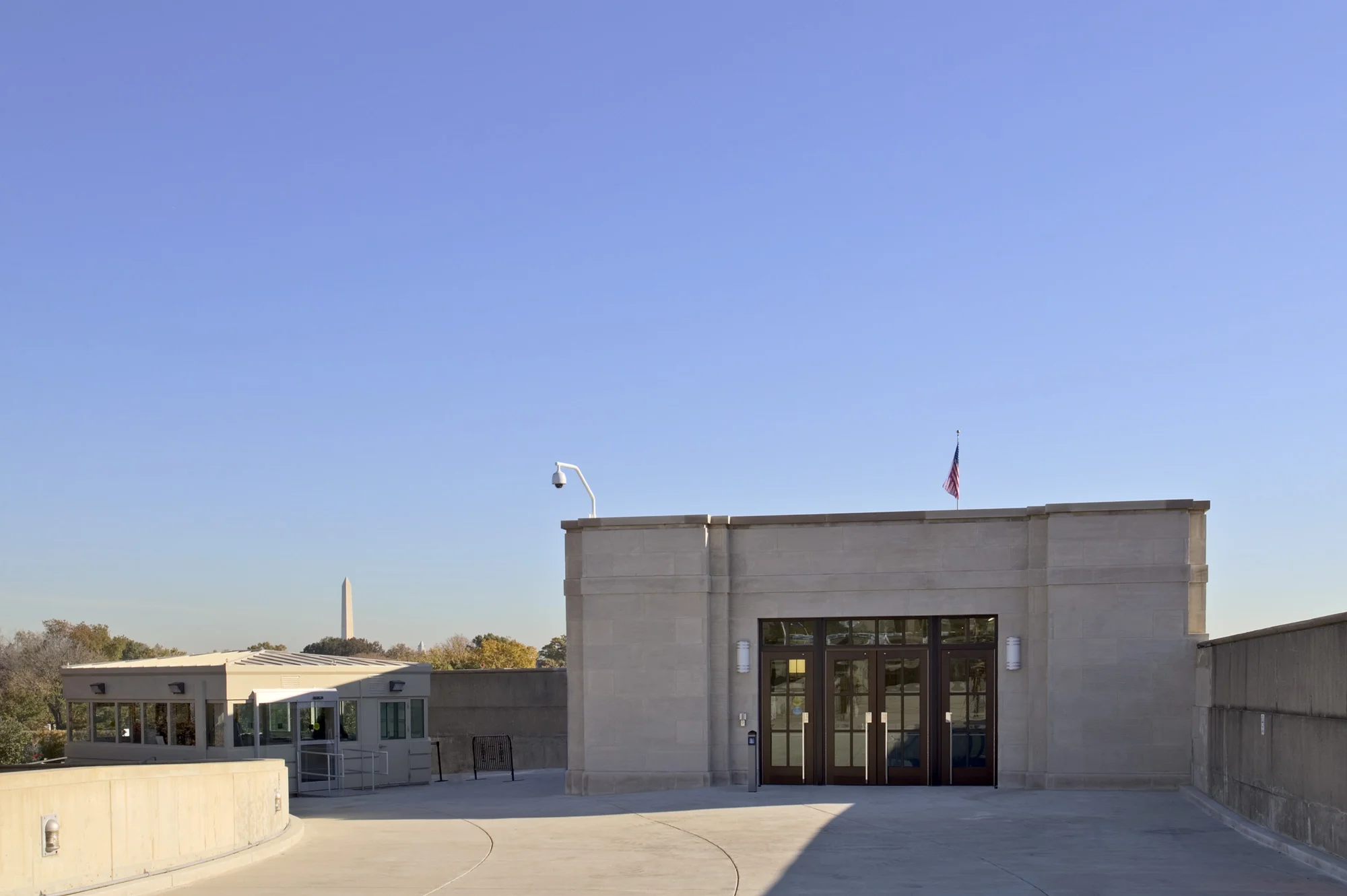 R044355.jpg