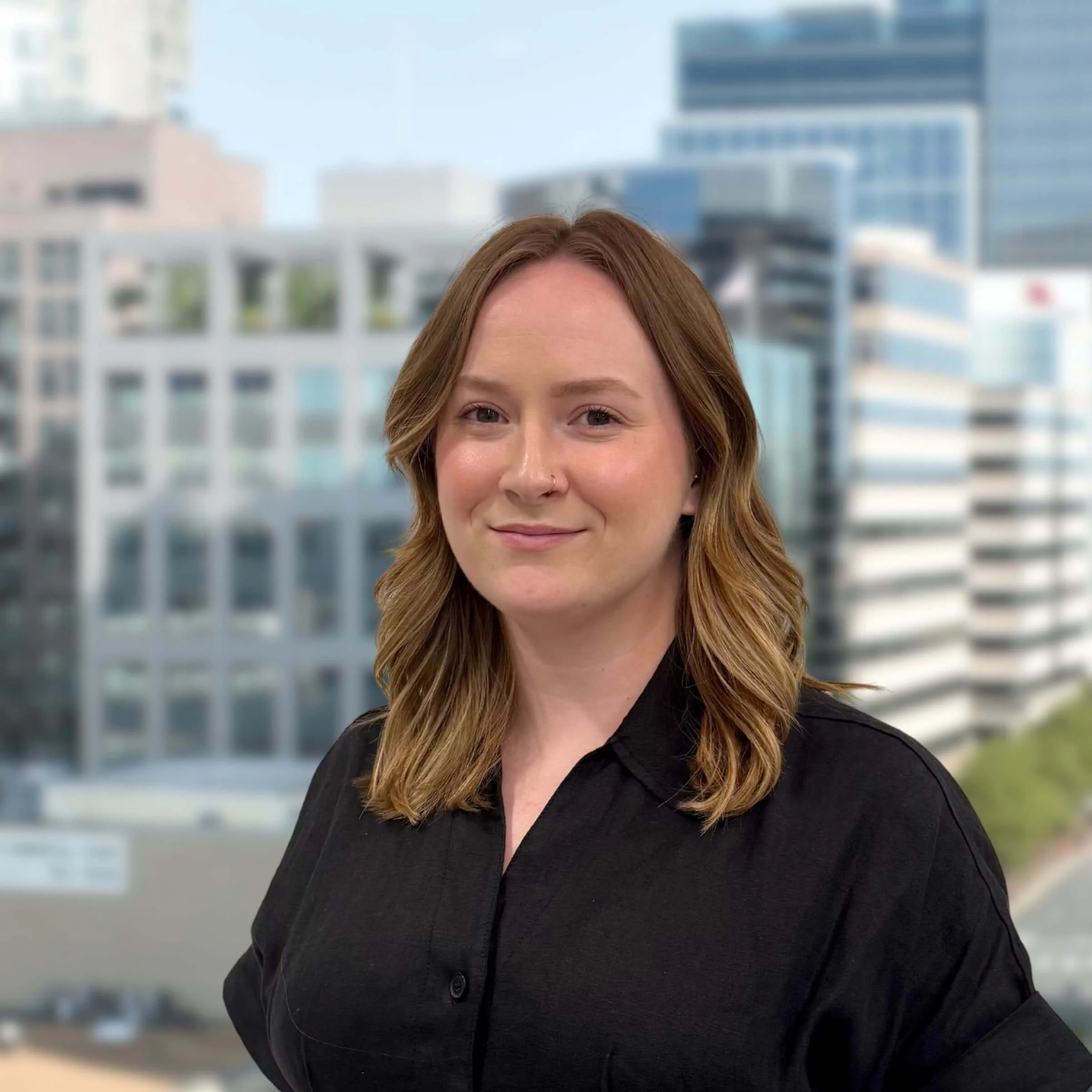 <p><strong>Julia Danis Lee</strong><br>Marketing Manager</p>