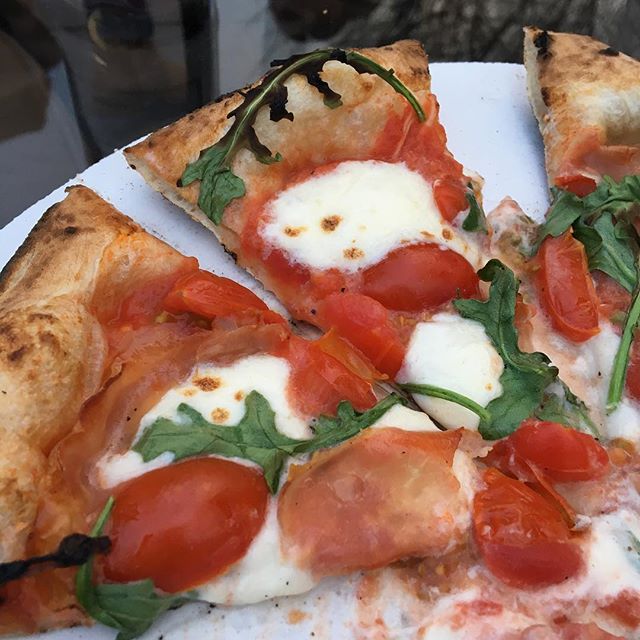 Remembering when it felt like spring on Saturday and we fired up the oven. 
Spring is coming, I promise. 
Now is the time to get in touch to reserve a date. Don&rsquo;t wait! 
#woodfiredpizza #pizza #onebropizzaco #delicious #neapolitanpizza #caterin