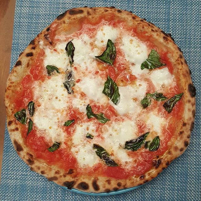 Happy national pizza day!
Today we are honoring the one and only margherita pie. Nothing to hide behind here; simple, high quality ingredients that really shine. 
Have you tried our margherita pie and if not, we need to fix that ASAP!
.
.
#nationalpi