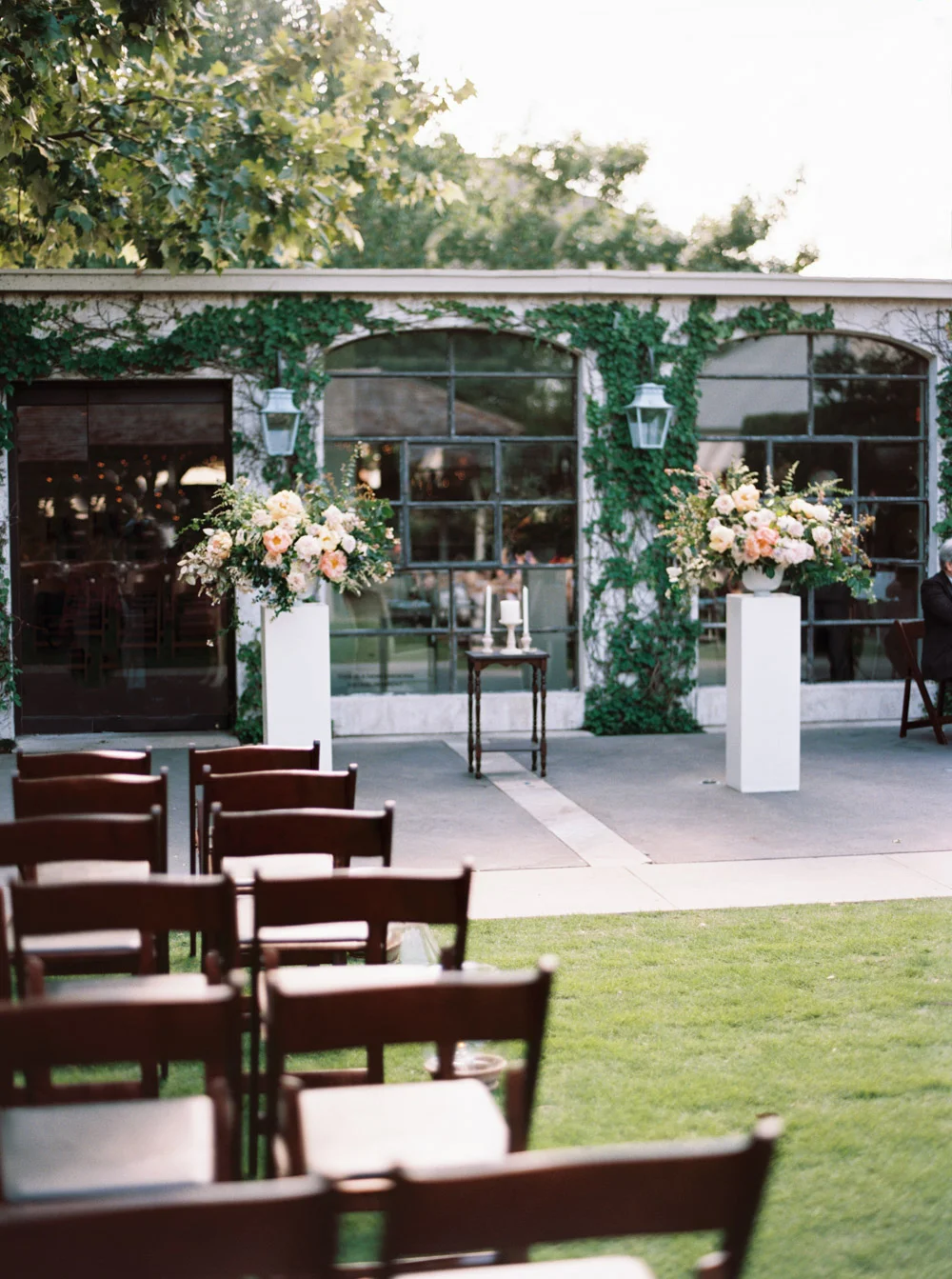 Tiny boxwoods wedding | Honestweddingadvice.com