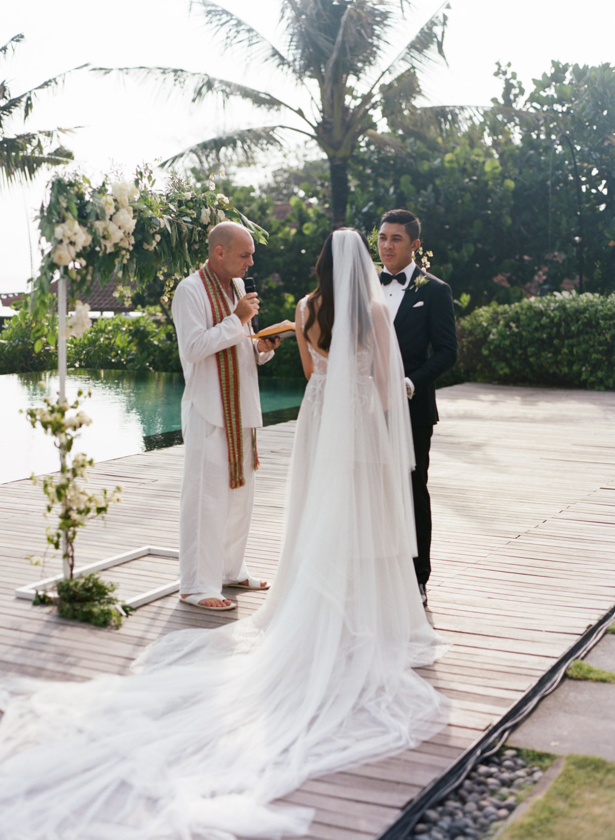 BaliDestinationWeddingKatieGrantPhoto(24of60).jpg