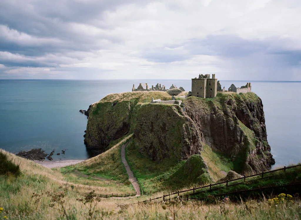 Scotland-Prewedding-highlands-castle-Engagment-Photos-Katie-Grant (83 of 139).jpg