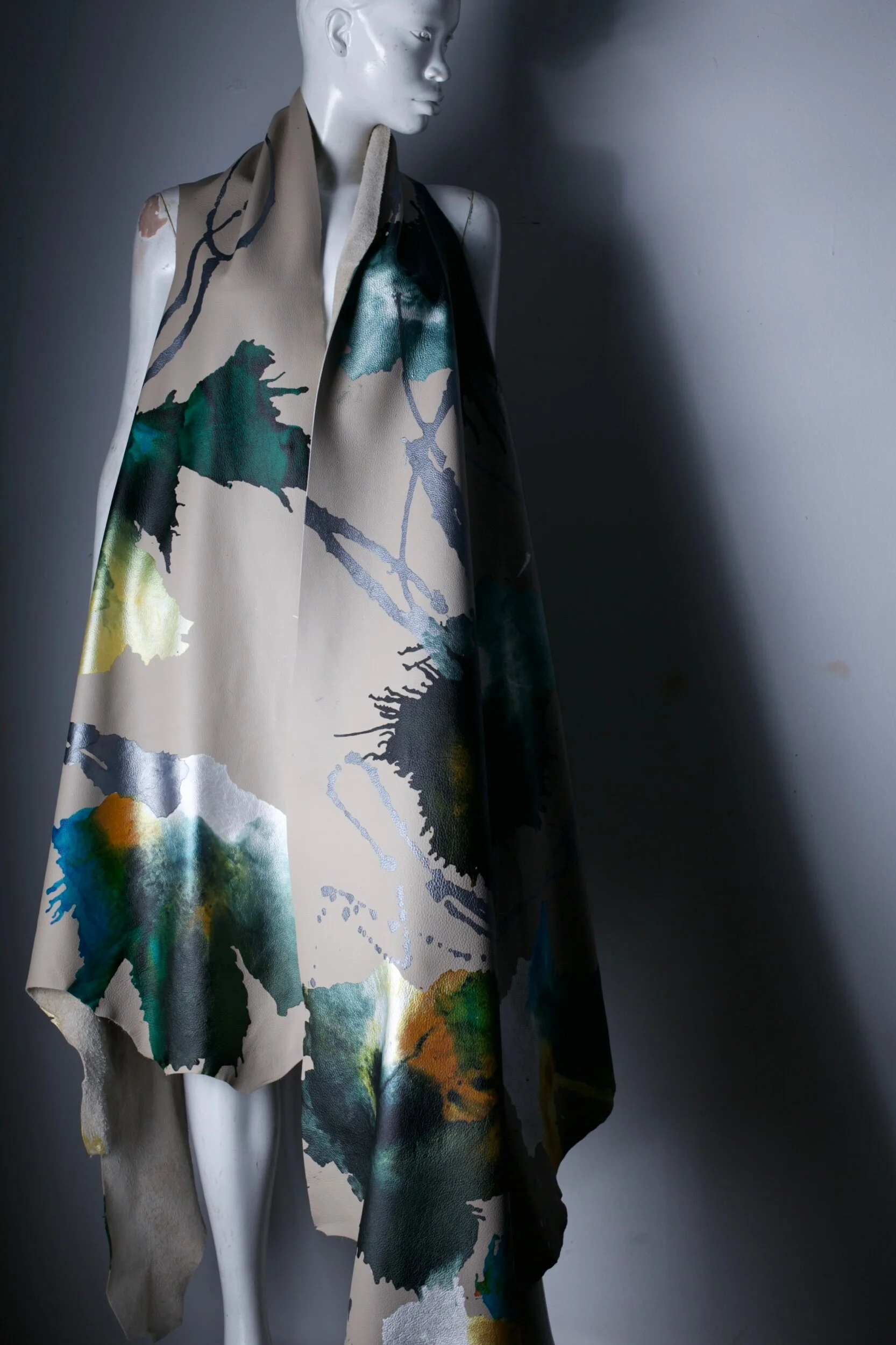 DFC18D0C-6225-40B9-AFC8-3F2F6765DFAC