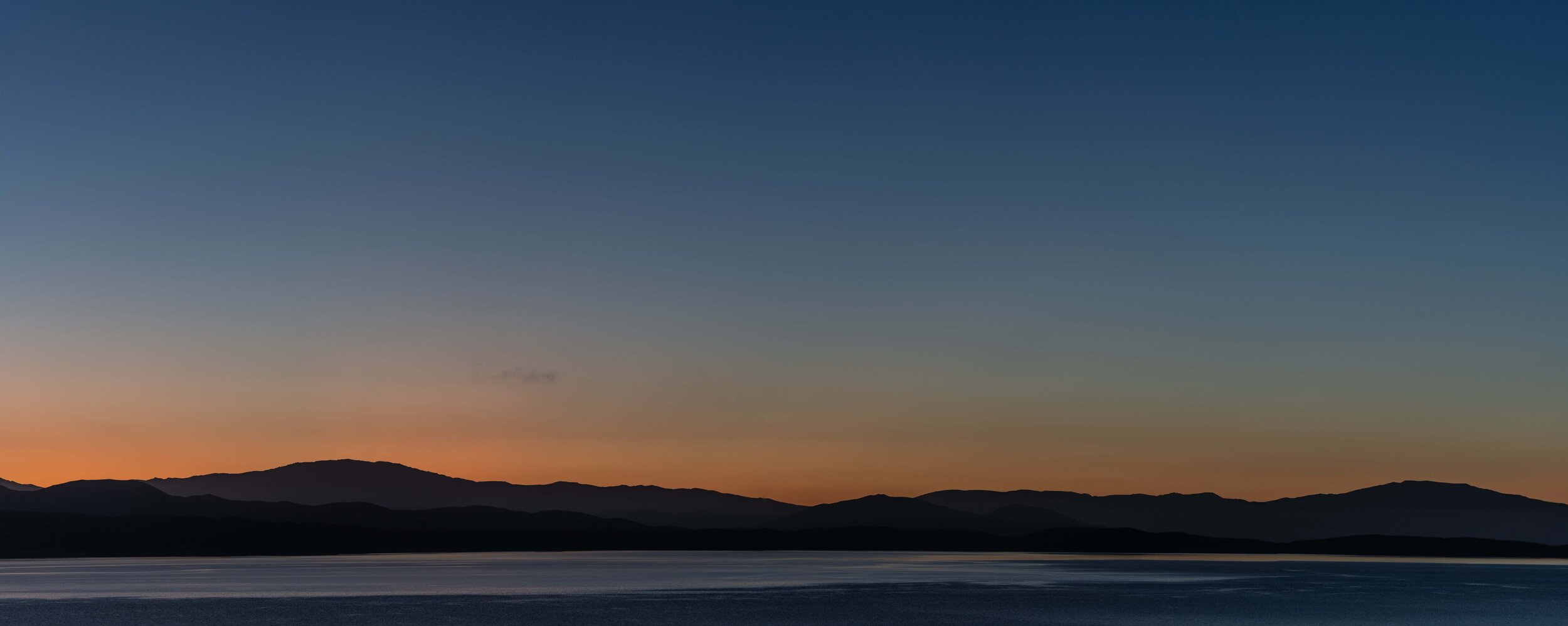 Lake_Pukaki_Dawn.jpg