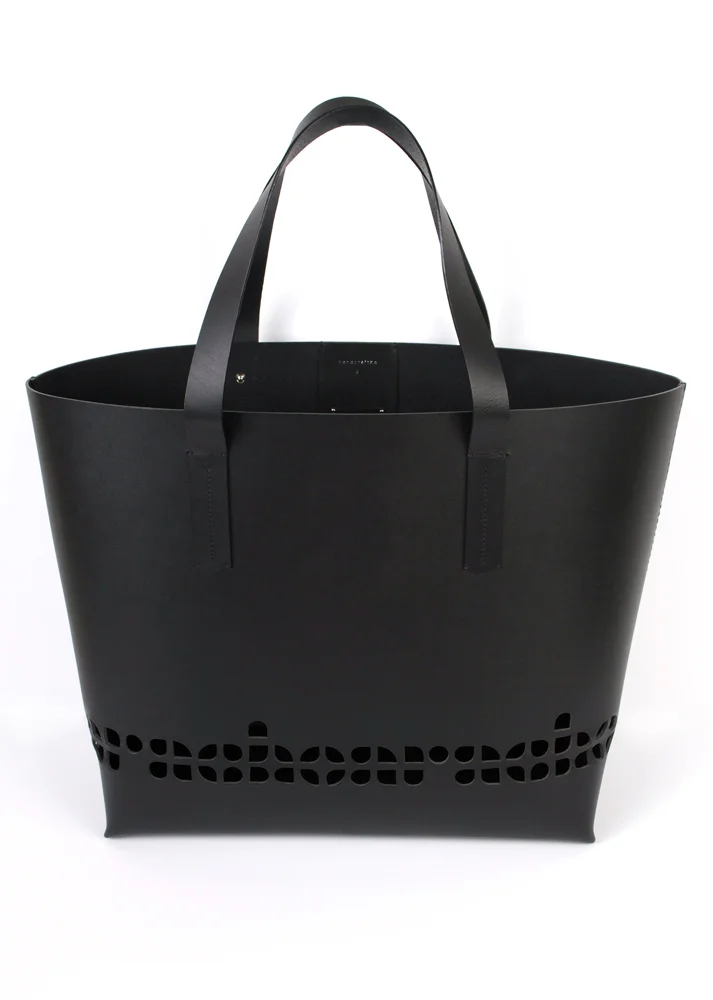 Ara Cho Logo Cut-out Tote Bag