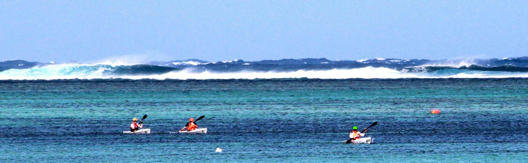 Conditions in and outside the reef