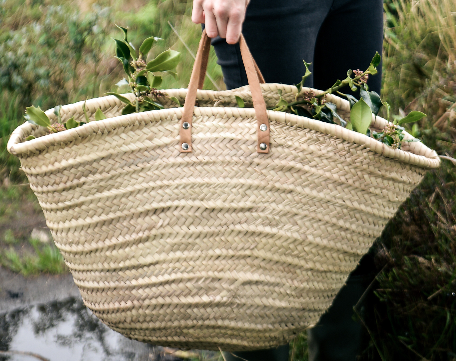 Escape to the English Countryside Retreat-Part 1 Foraging Morning-23.jpg