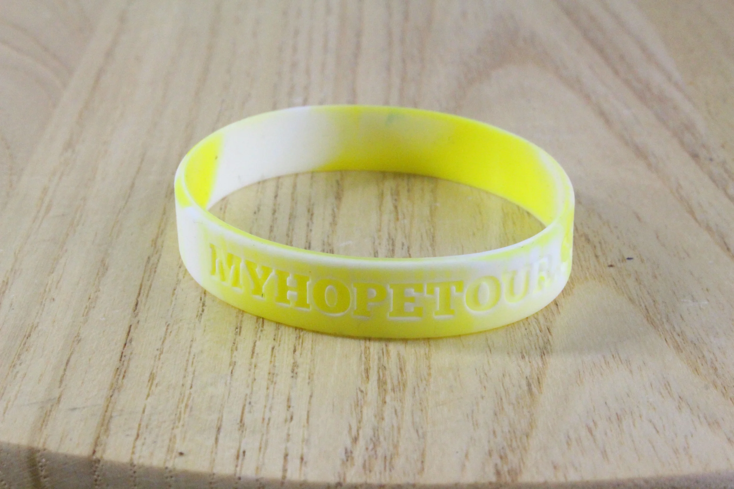 100 MyHopeTour.com Wristbands