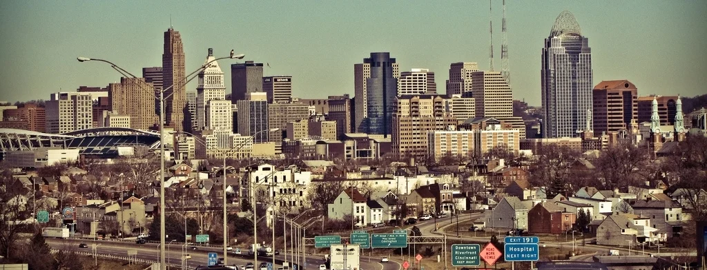 Cinci Skyline - Chelsea Flowers Photography.jpg