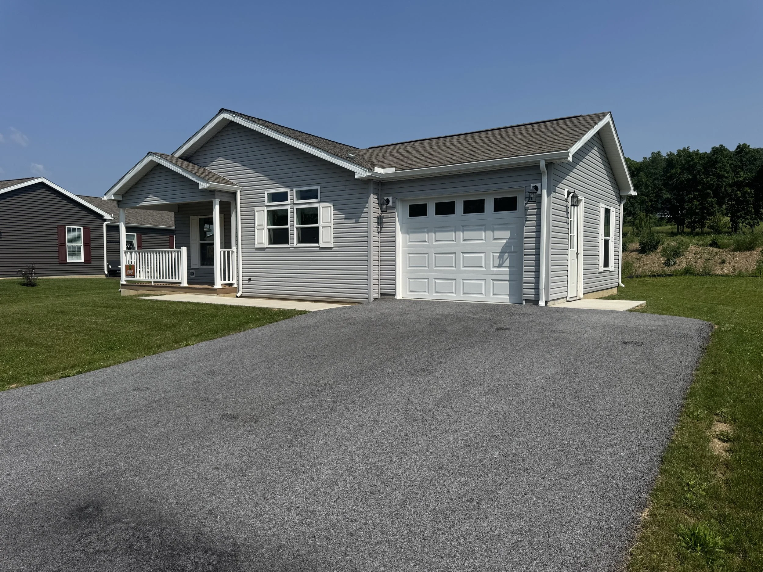 1105 Oak Terrace-02.jpeg