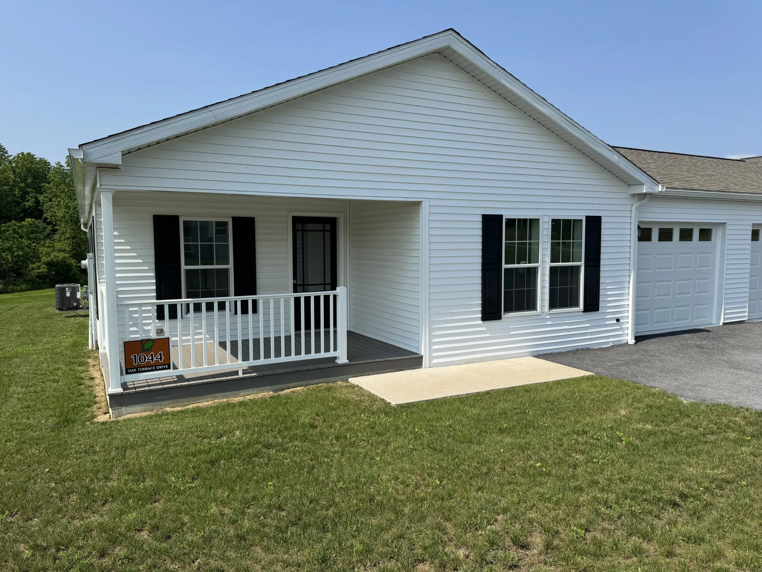 1044 Oak Terrace Drive