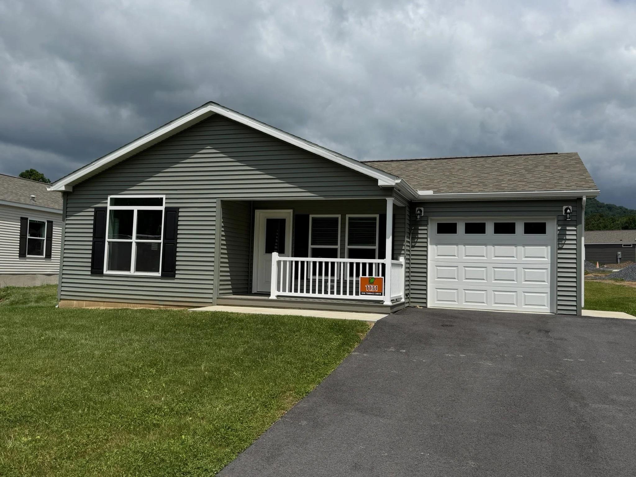 1131 Oak Terrace Drive