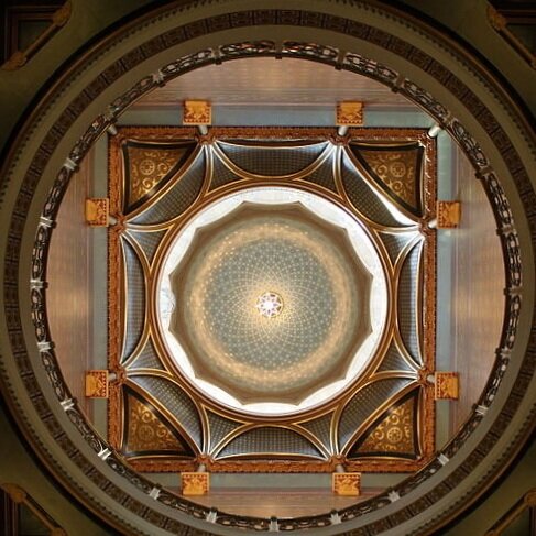 Connecticut_State_Capitol_cupola%2C_wide_view.jpg