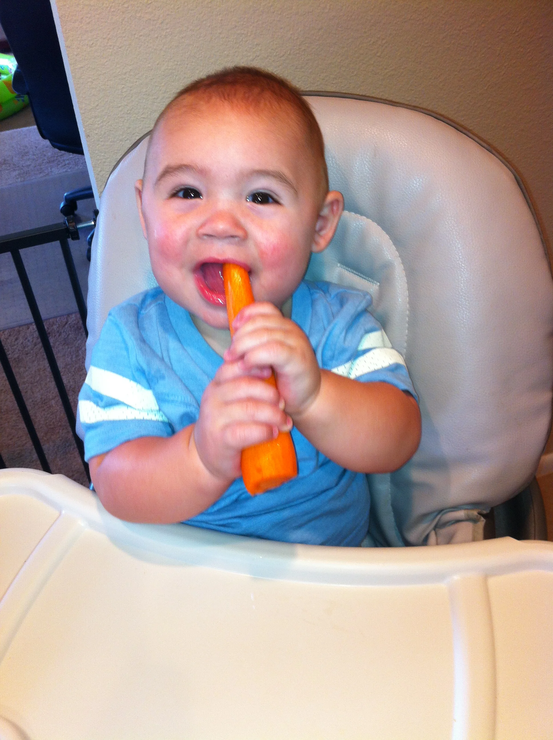 Tips for Feeding Baby Solid Foods