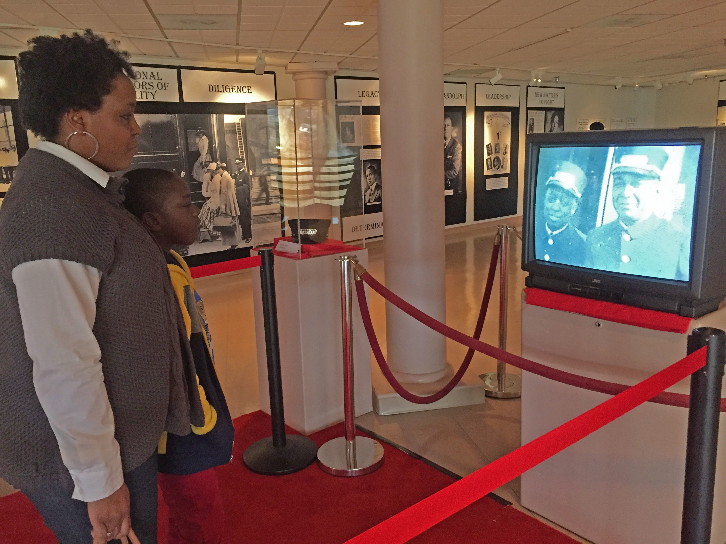 Pullman Porter Exhibit photo 11, mother -son at exhibit_edited-1.jpg