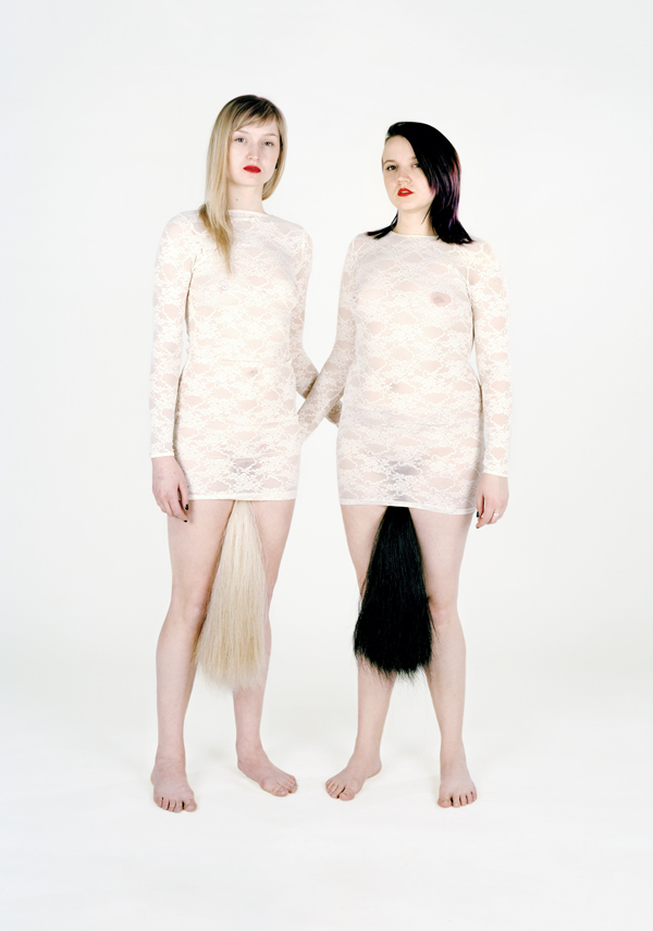 SISTERS_05.jpg