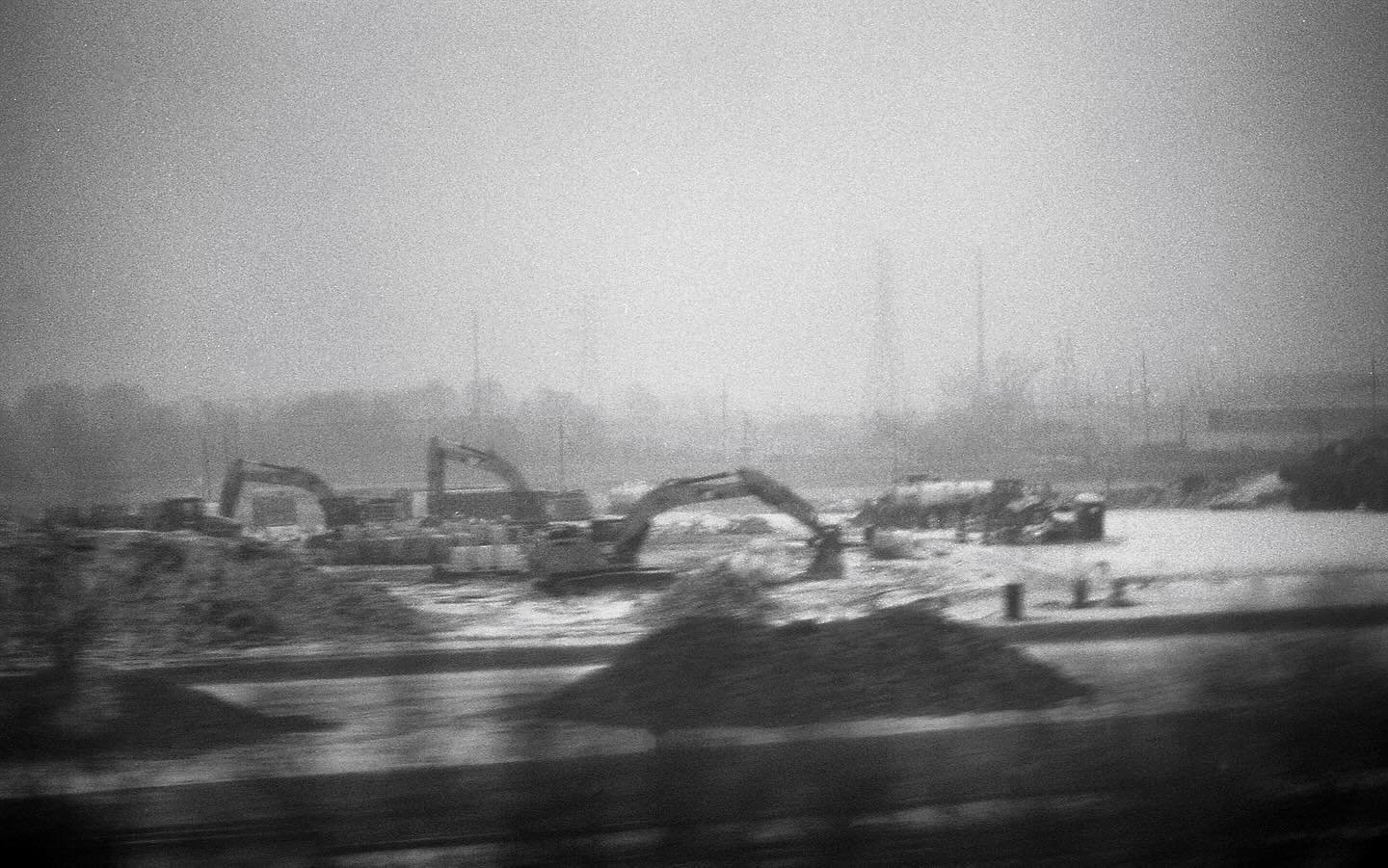 2023.12 // Outside Newark, USA
.
.
.
.
.
#film #filmphotography #analog #analogphotography #analogpeople #analogvibes #minolta #minoltagang #35mm #35mmphotography #latergram