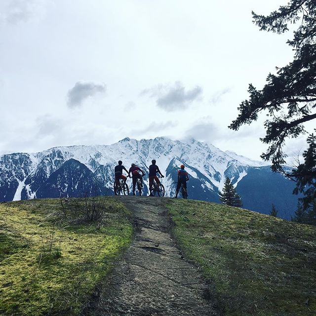 Big shout out to all the Squamish riders that participated in the #pembertonenduro this weekend!! You killed it! #mtbsquamish #squamishdesign #blurrstuff