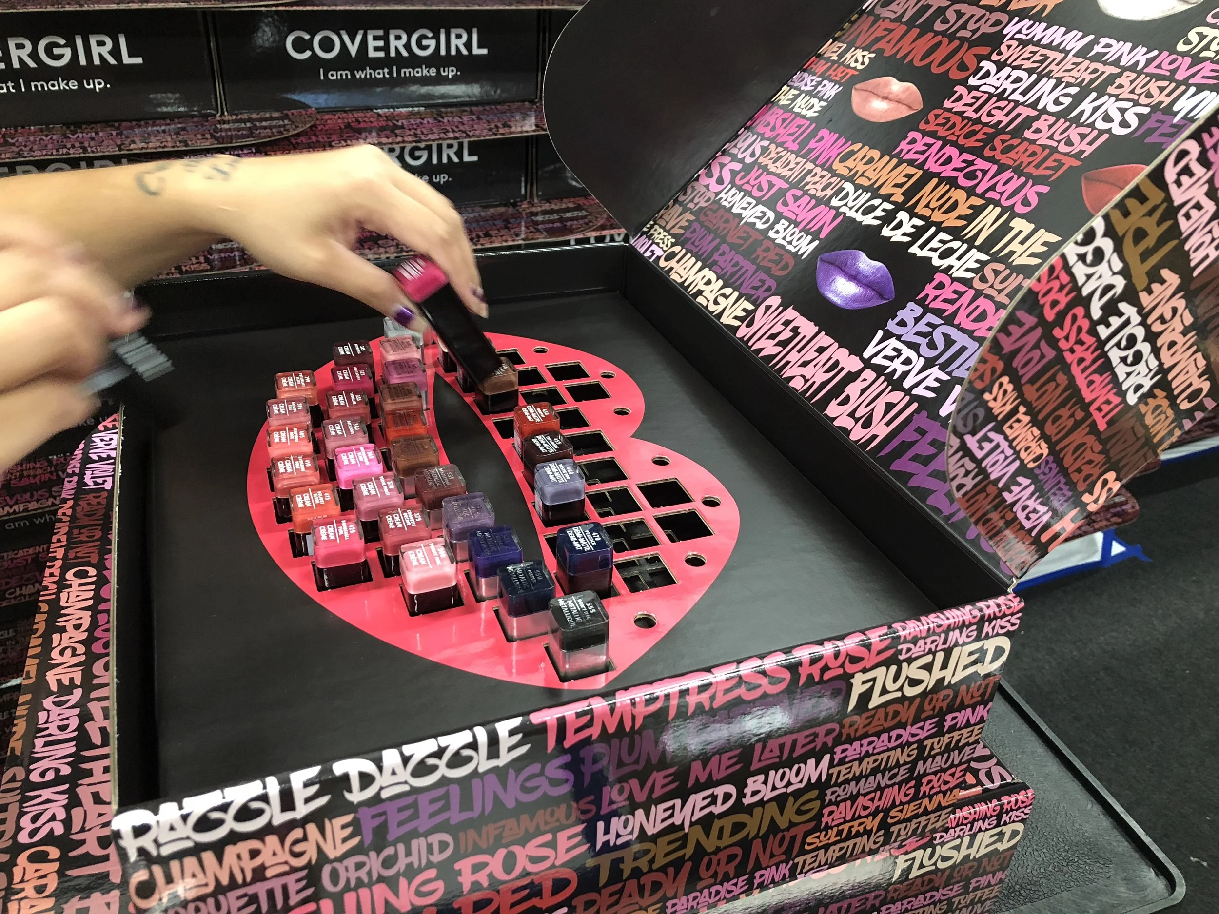 personalized packaging for influencer kit product launch fulfillment