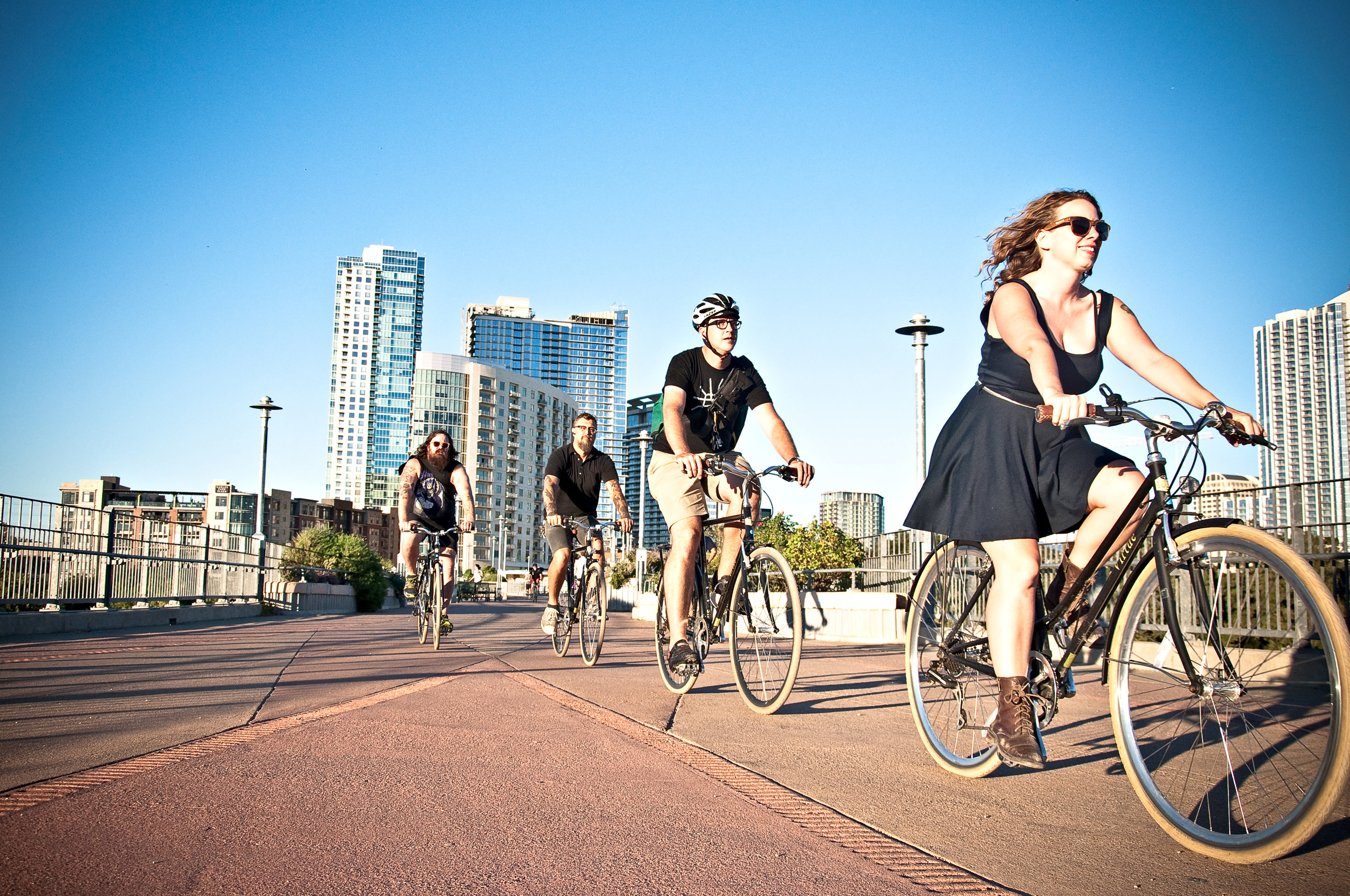 Get on the bike. Велосипед центр города. Велосипед центр города Европа. Downtown Leisure велосипед. Biking in City.