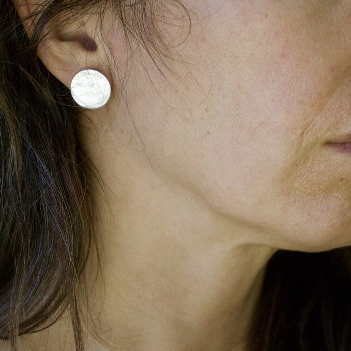 ONWAAR veronderstellen Virus Silver Disc Stud Earrings - small | Esther Metals