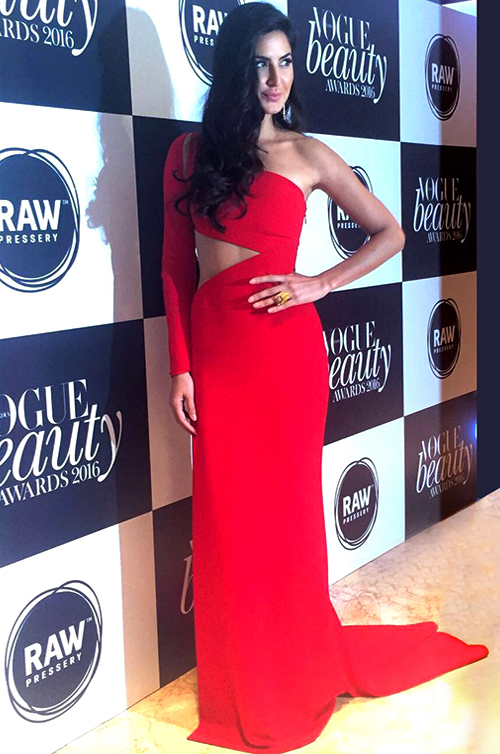 Award-Winning Bollywood Superstar Katrina Kaif in Romona Keveža at Vogue India's 2016 Vogue Beauty Awards.