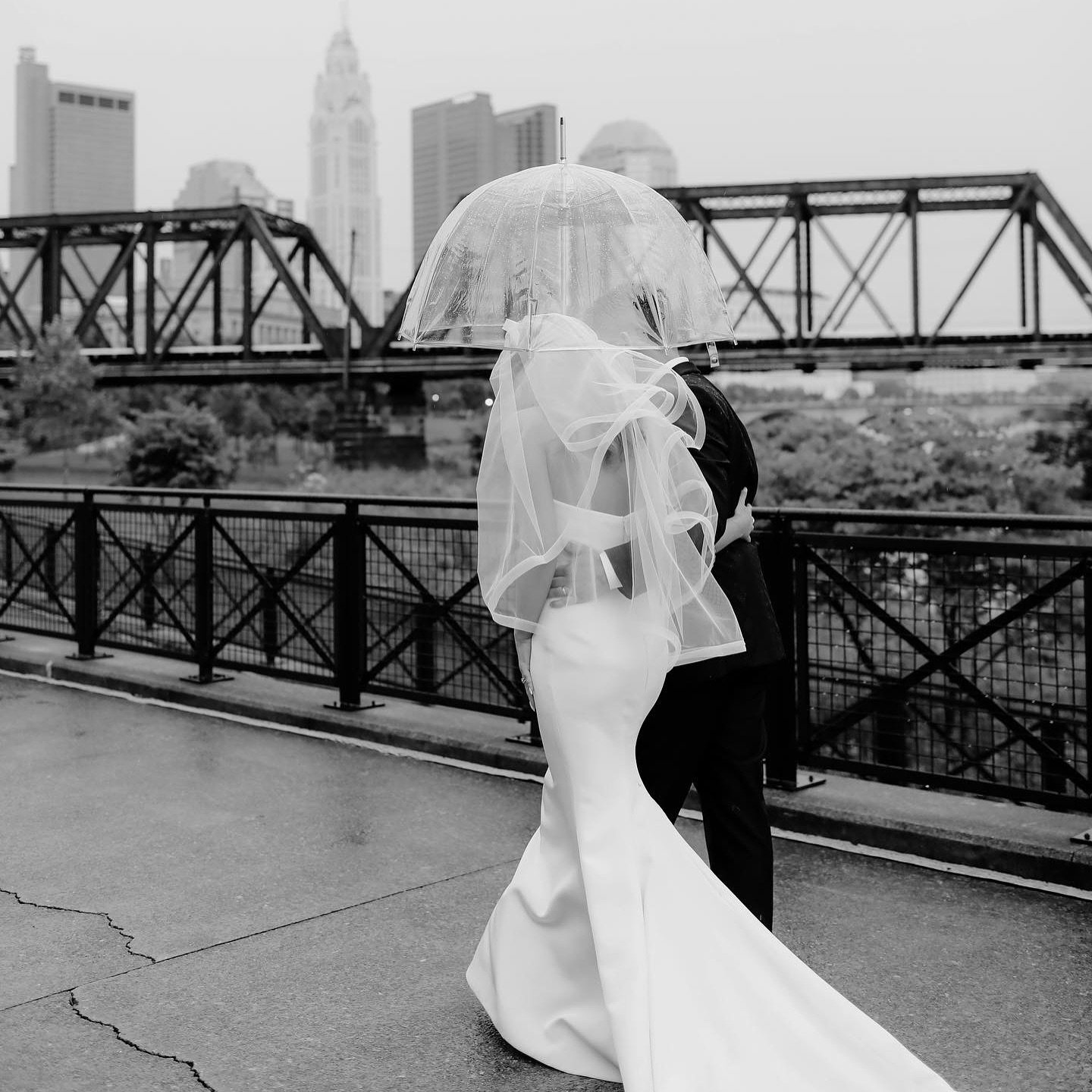 Happy Anniversary, to our gorgeous @romonakevezacollection Bride, Marisa @marisa_vaughn 

#romonakeveza #romonakevezabridal #romonakevezabride #luxurybridal #happyanniversary #newyorkbridal