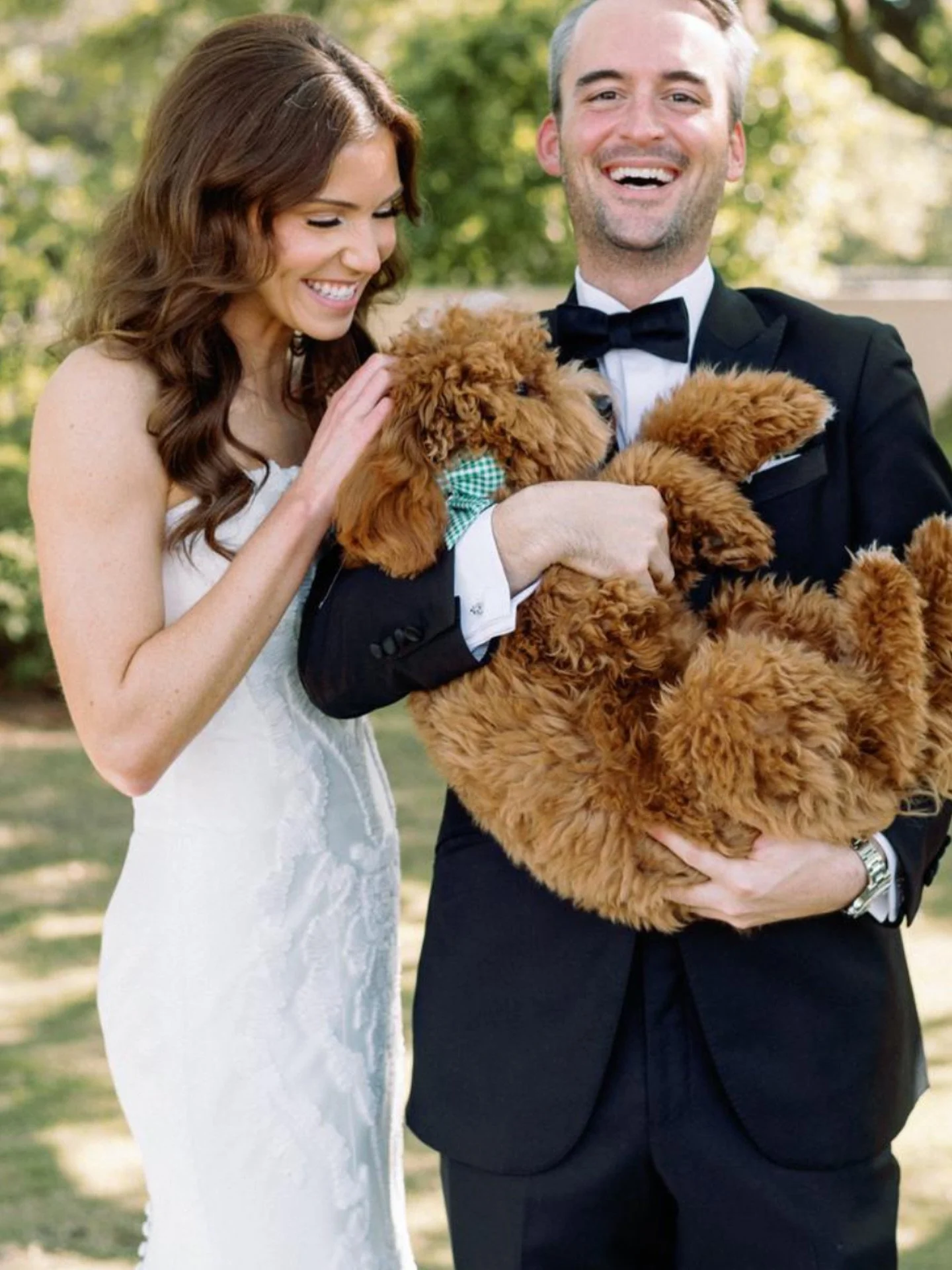 All in the Family 🐕
 Featured in STYLE ME PRETTY

#romonakeveza #romonakevezabridal #luxuryweddings #luxurybride #romonakevezacollection