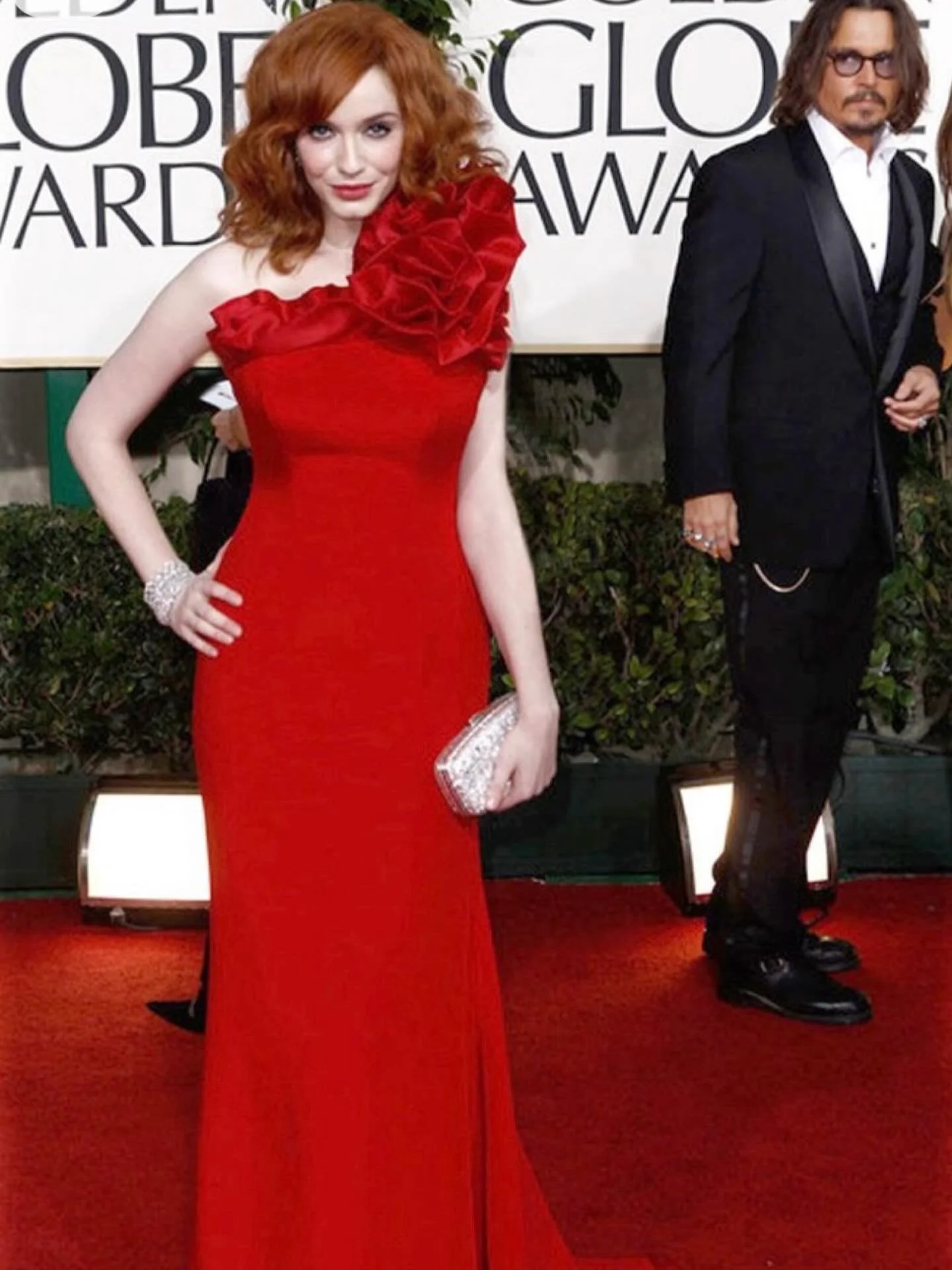 MEMORIES OF THE BEST DRESSED WOMAN  AT THE GOLDEN GLOBES Fashion Critics and fans loved Christina Hendricks in Romona Keveza. The design&rsquo;s popularity solidified it as one of the most memorable and highly-regarded looks in Golden Globes fashion 