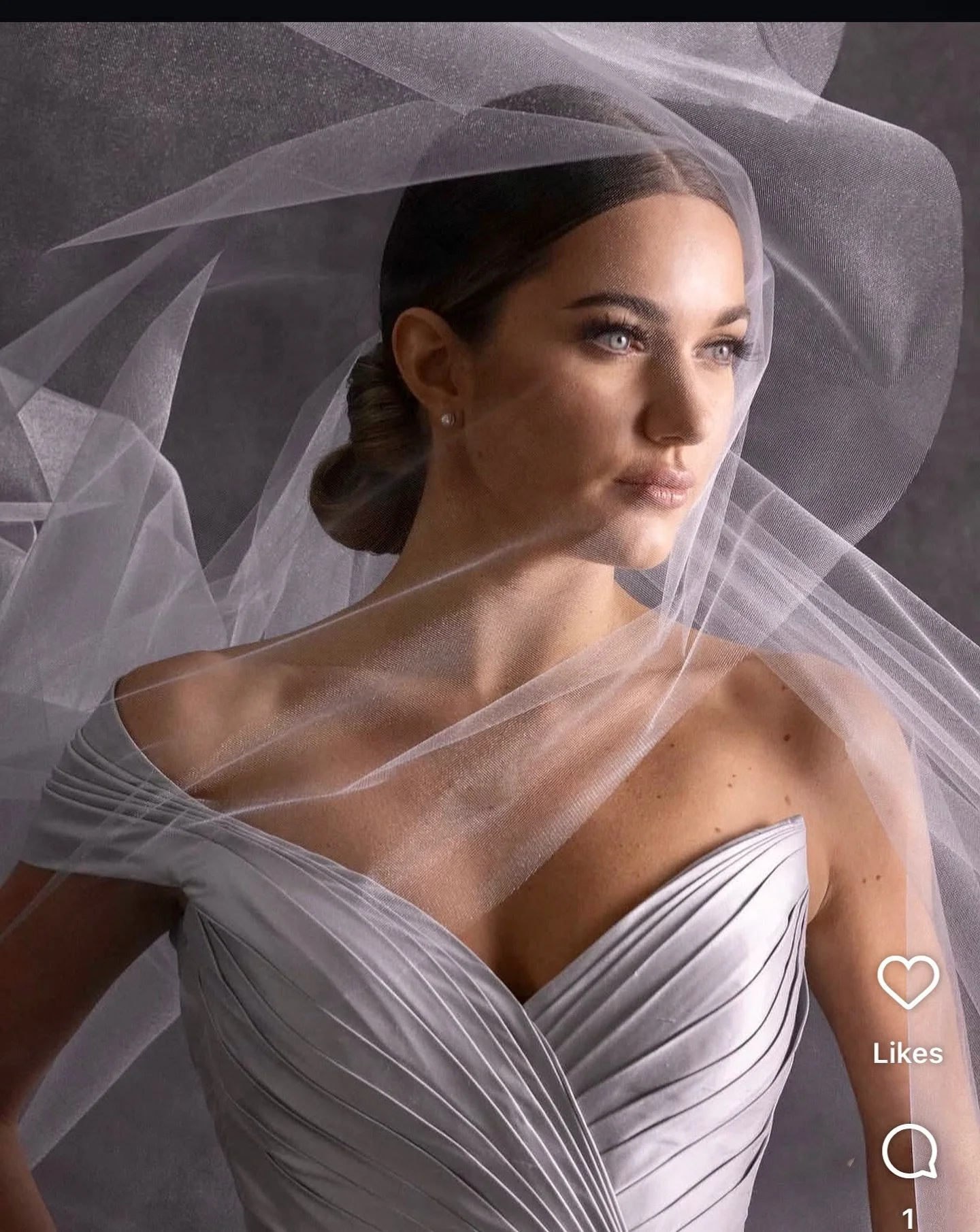 REGAL BEAUTY&hellip;.
For more information on this gown please email
Info@romonakeveza.com