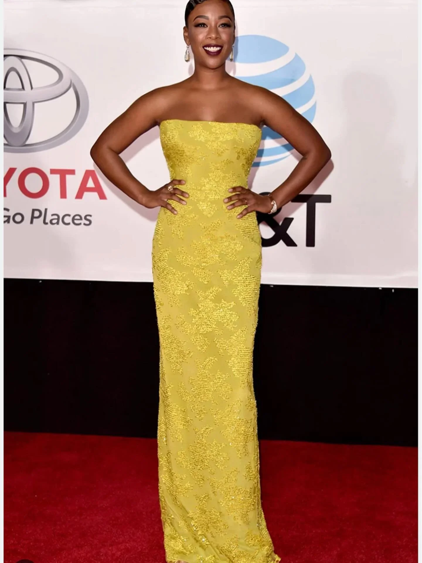 RED CARPET FAVORITE MEMORIES AT THE NAACP IMAGE AWARDS 
Samira Wiley, known for her roles in Orange is the New Black and The Handmaid&rsquo;s Tale was widely noted as Best Dressed at the 49th NAACP Image Awards wearing a chartreuse beaded gown design