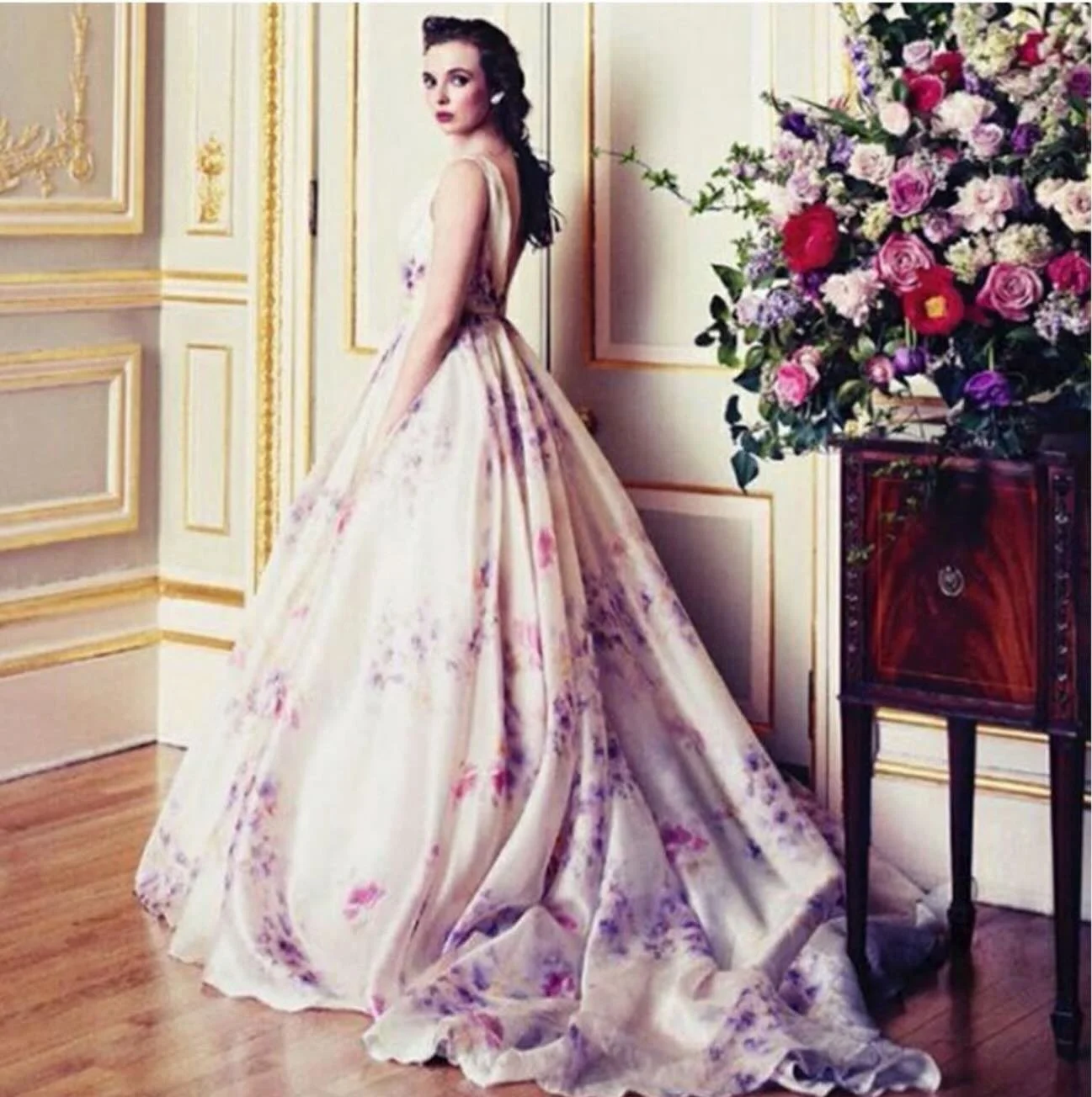 MAGICAL Jodie Comer, star of &ldquo;Killing Eve&rdquo;
Wears Romona Keveza featured in MINE Magazine