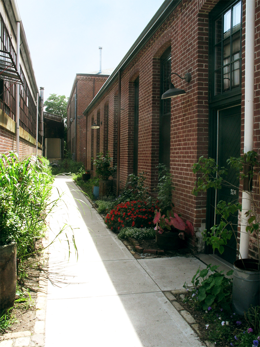 01_Monohasset_Exterior.jpg