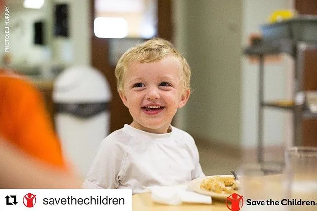 #images4change #children #HeadStart #education #Repost @savethechildren ・・・
Wyatt shares a smile during healthy snack time at one of our Early Head Start program. Nearly 15 million children in the U.S are living in poverty and do not have access to n
