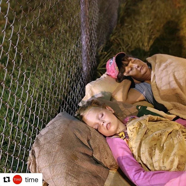 #images4change #health #healthcare #clinic #Appalachia #RemoteAreaMedicalClinic @remoteareamedical #Repost @time // A family sleeps outside as they wait to enter a free clinic in Wise, Va., early on July 22, 2017. Hundreds of Appalachia residents wai