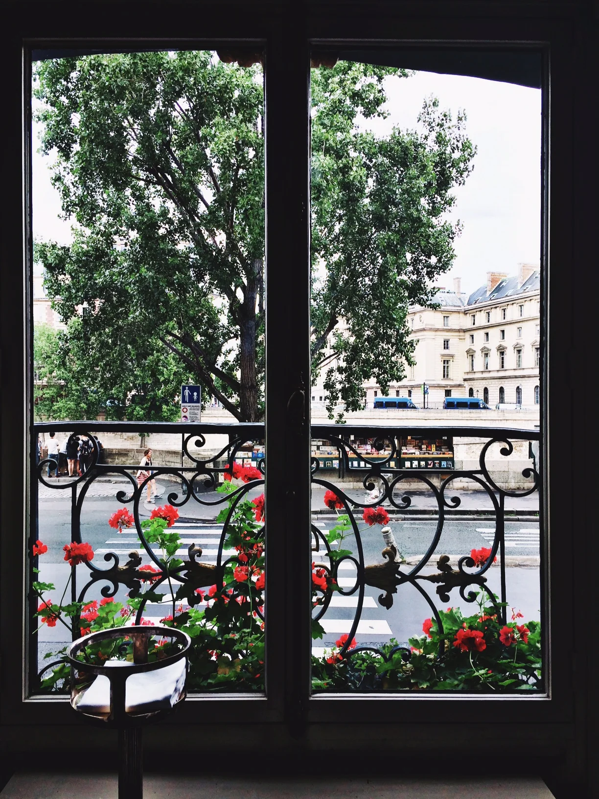 Couldn't stop looking out the window and wish this was my bedroom view.. err.. not really, as it could get too busy out there. But you get the idea.