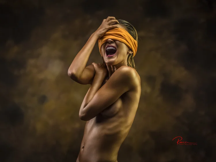 20170630 Sanna Gold1716-Edit-5.jpg