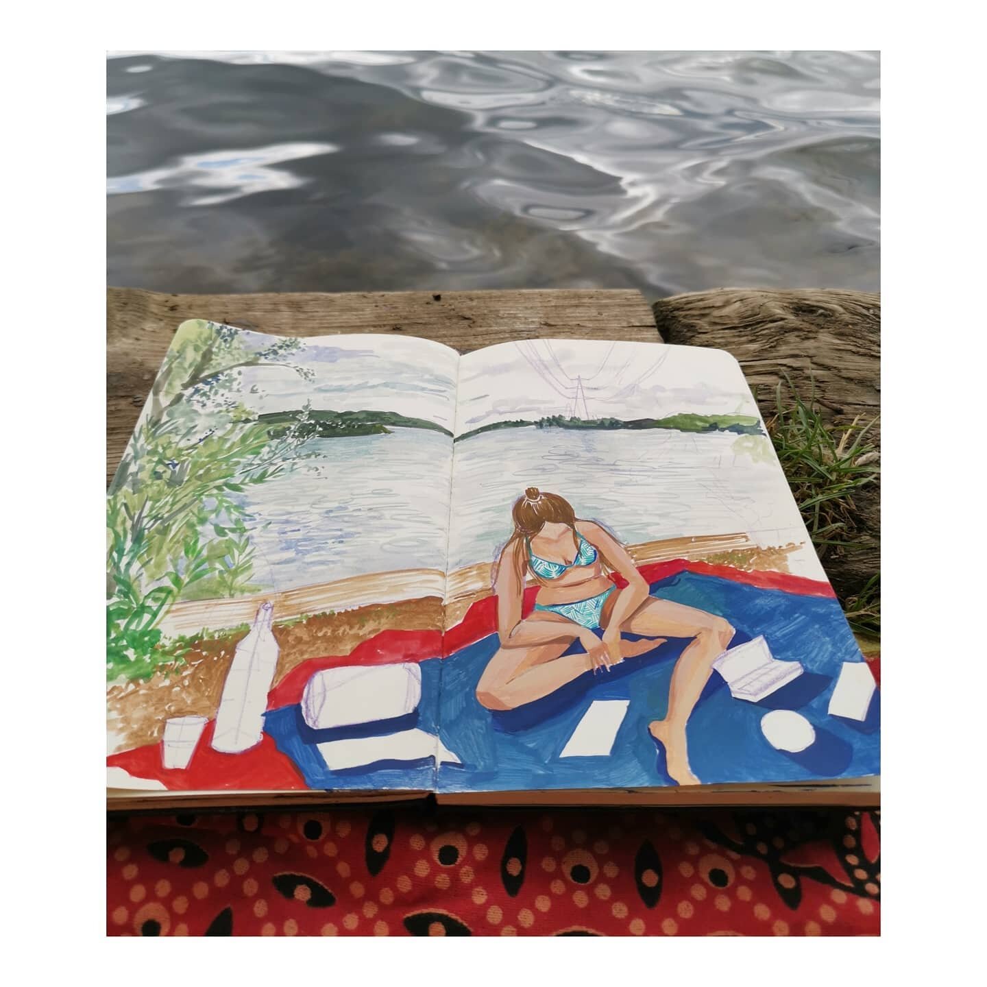 So happy to finally get my gouache out again - don't know why it took me so long! 
I painted this sort of imaginary self portrait of myself sketching/outlining my next online course in this beautiful swimming spot.