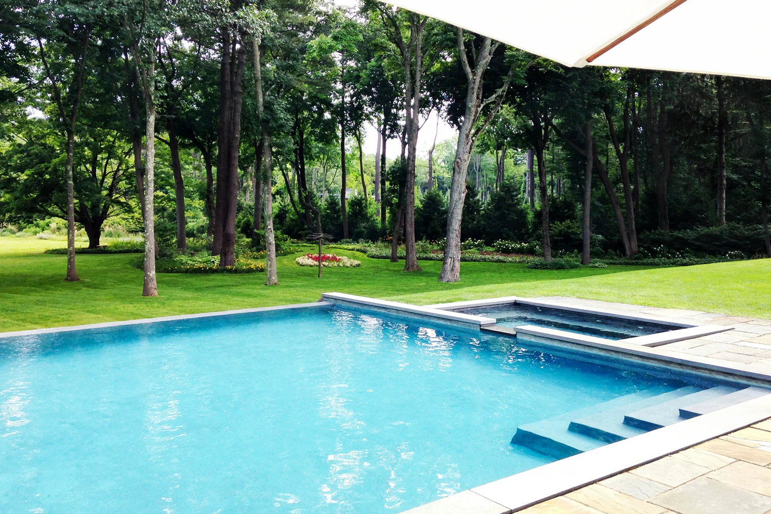 muttontown_pool_landscape-design_garden_lawn_long-island_li_ny.jpg