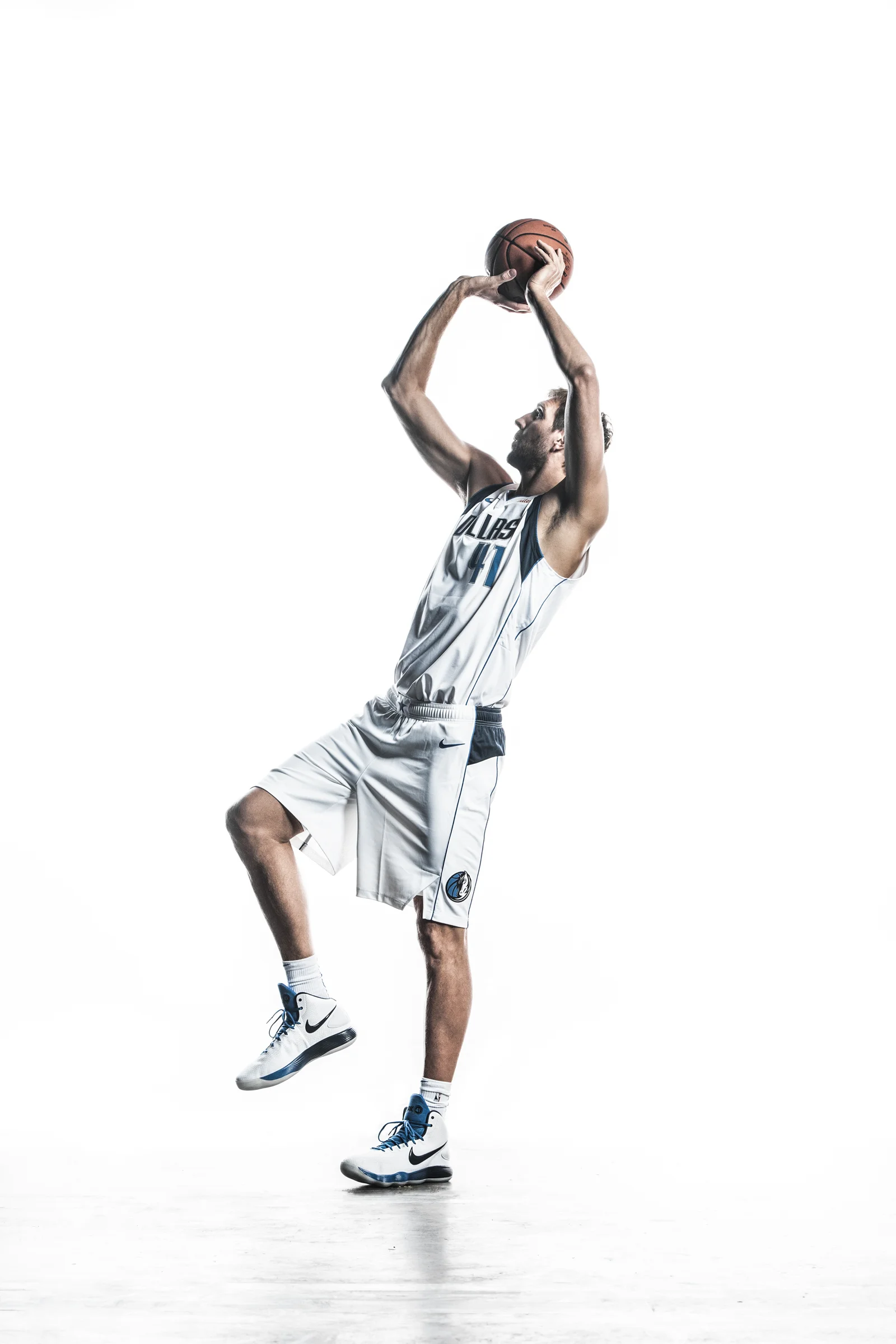 MAVS_NOWITZKI-4.jpg