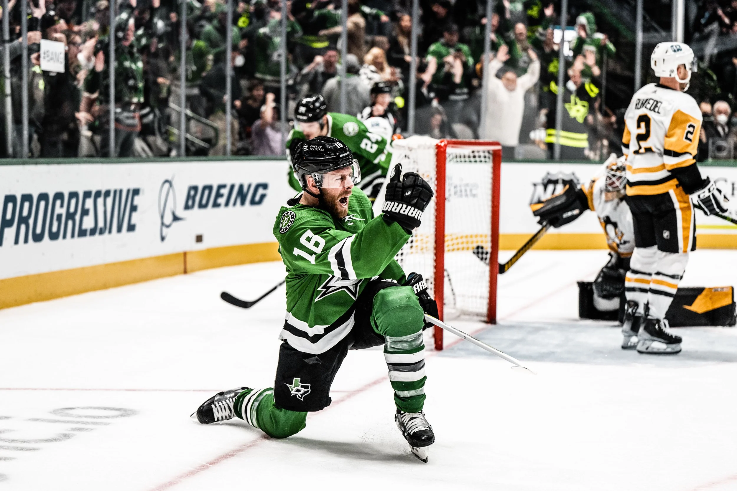 SB_01082022_STARSvsPENGUINS-PAVELSKI-189.jpg